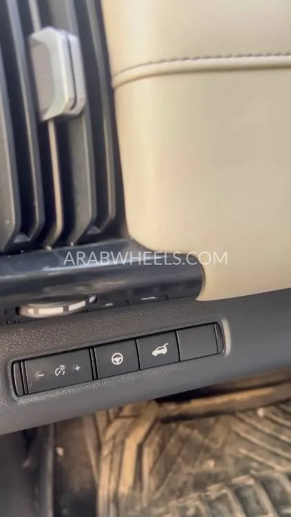 Nissan Pathfinder 2022 for Sale in Ajman Image-7