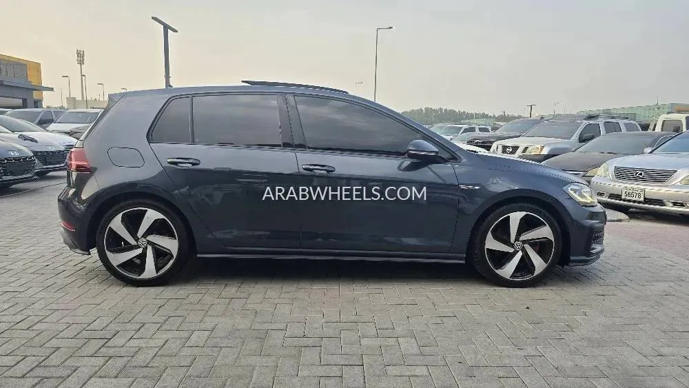 Volkswagen Golf GTI 2018 for Sale in Sharjah Image-3