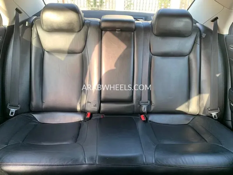 كرايسلر 300 2018 for Sale in دبي Image-12