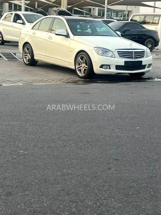 Mercedes Benz C Class 2008 for Sale in Sharjah Image-6