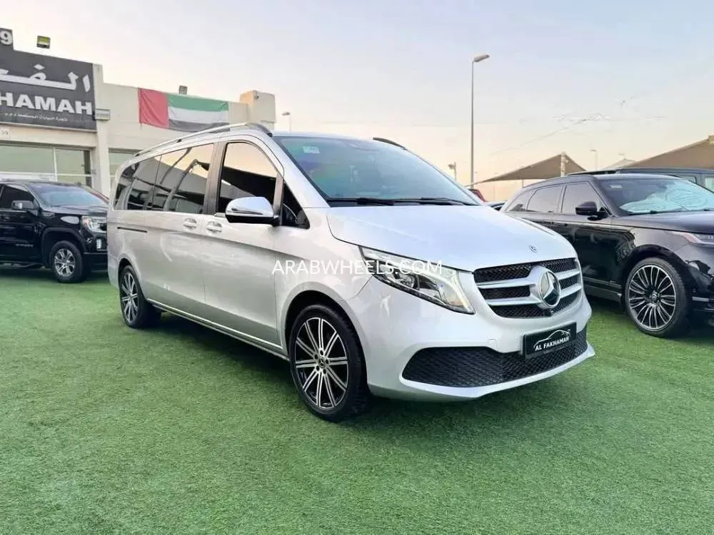 Mercedes Benz V Class 2020 for Sale in Dubai Image-2