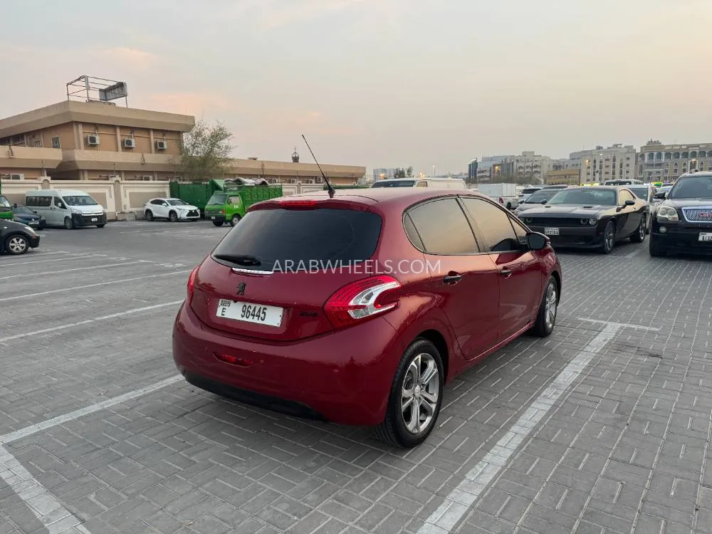 بيجو 208 2013 for Sale in دبي Image-15