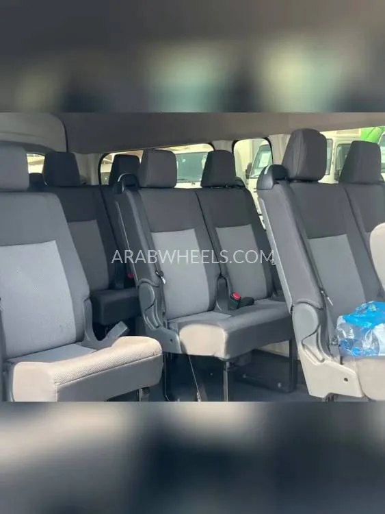 Toyota Hiace 2021 for Sale in Ras Al Khaimah Image-6