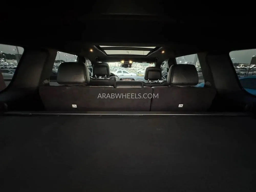 Jeep Grand Cherokee 2016 for Sale in Sharjah Image-14