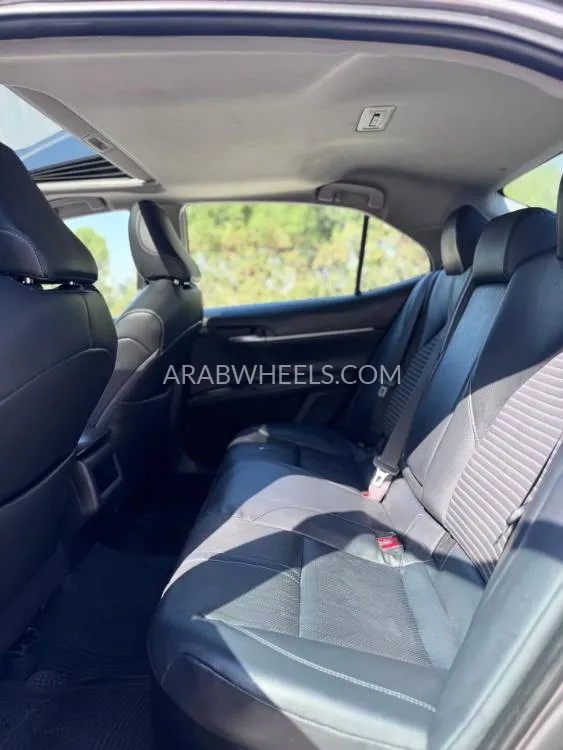 Toyota Camry 2018 for Sale in Ras Al Khaimah Image-7