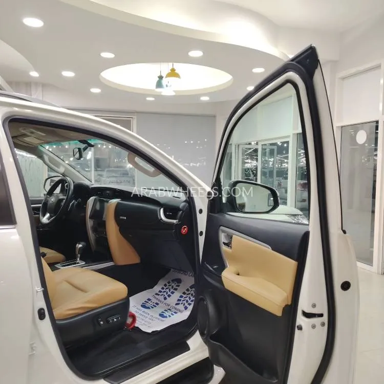 Toyota Fortuner 2020 for Sale in Sharjah Image-5