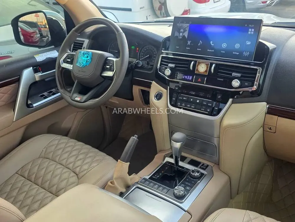 Toyota Land Cruiser 2015 for Sale in Dubai Image-7