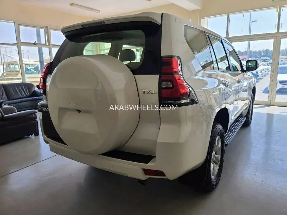 Toyota Land Cruiser Prado 2020 for Sale in Sharjah Image-9
