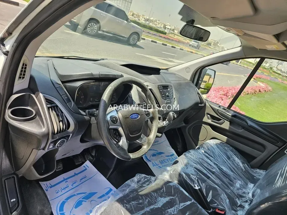 Ford Transit 2019 for Sale in Sharjah Image-16