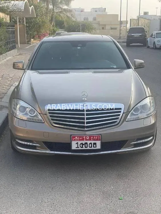 Mercedes Benz S Class 2010 for Sale in Al Ain Image-4