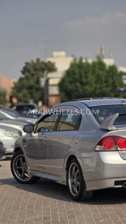 Honda Civic 2006 for Sale in Sharjah Image-7