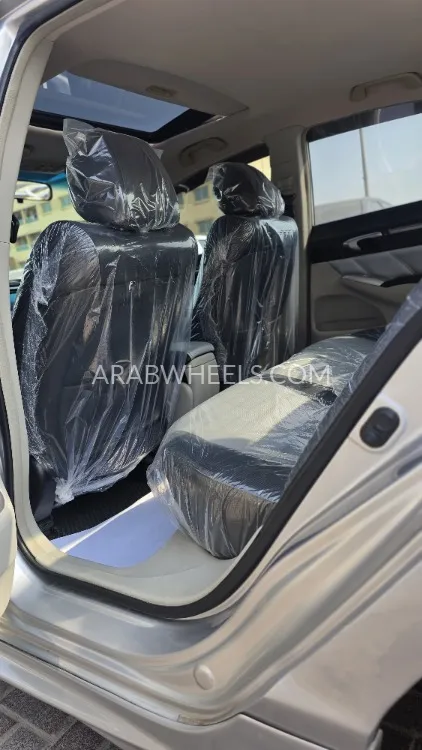 Honda Civic 2006 for Sale in Sharjah Image-16