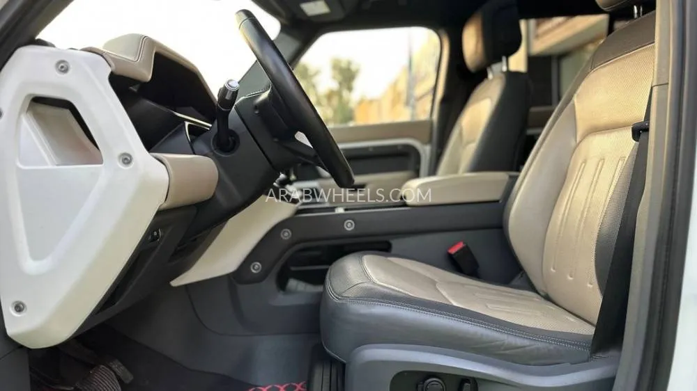 Land Rover Defender 2022 for Sale in Dubai Image-3