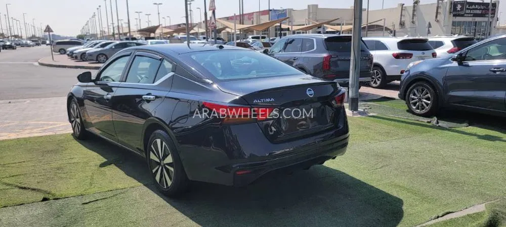 Nissan Altima 2021 for Sale in Dubai Image-5