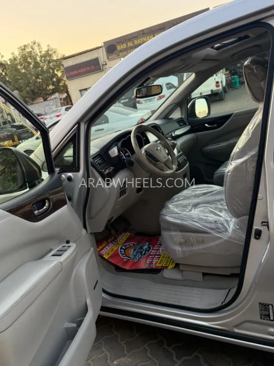 Nissan Quest 2012 for Sale in Sharjah Image-13