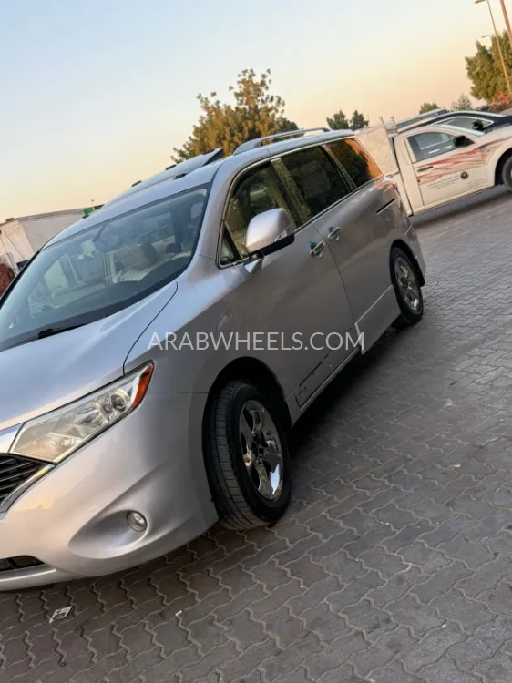 Nissan Quest 2012 for Sale in Sharjah Image-6