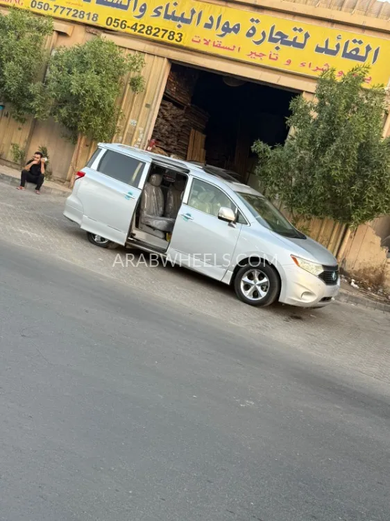 Nissan Quest 2012 for Sale in Sharjah Image-4