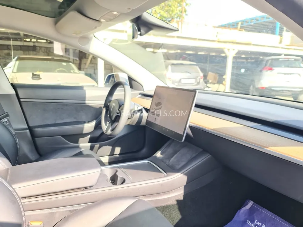 تسلا موديل 3 2021 for Sale in الشارقة Image-7