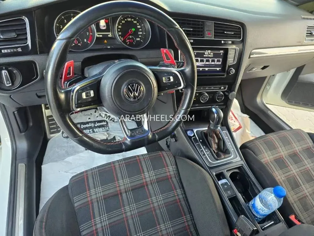  فولكس واجن جولف 2015 for Sale in أم القيوين Image-13