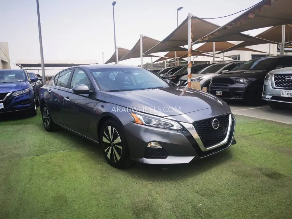 Nissan Altima 2022 for Sale in Dubai Image-2