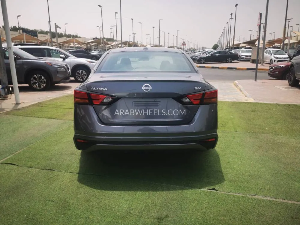 Nissan Altima 2022 for Sale in Dubai Image-3