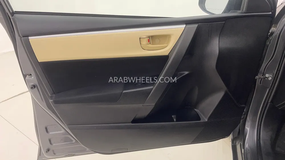 تويوتا كورولا 2019 for Sale in دبي Image-17