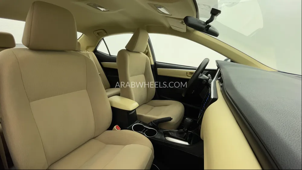 تويوتا كورولا 2019 for Sale in دبي Image-21