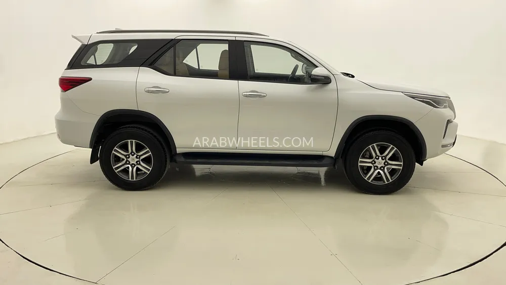 Toyota Fortuner 2024 for Sale in Dubai Image-2