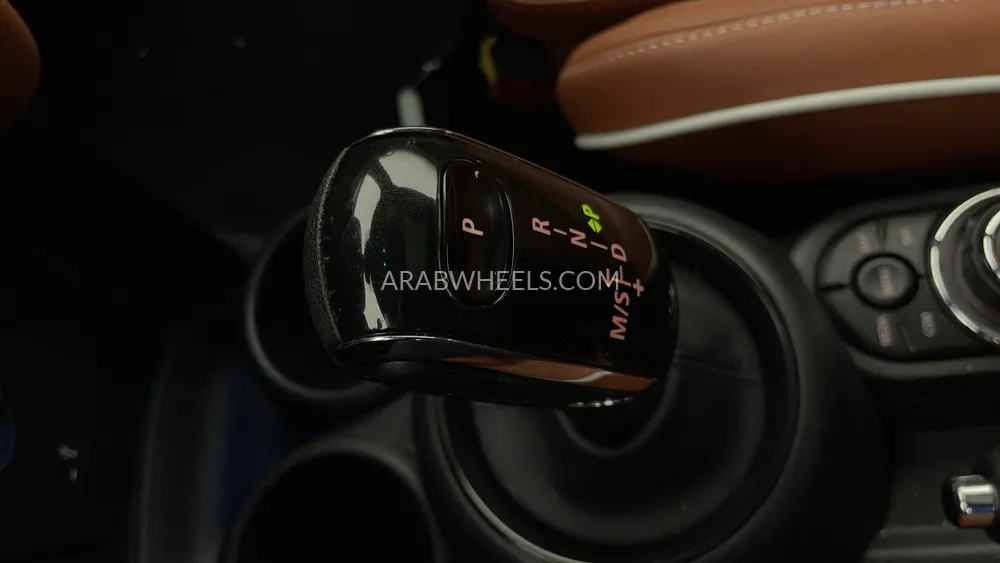 Mini Cooper 2023 for Sale in Dubai Image-18