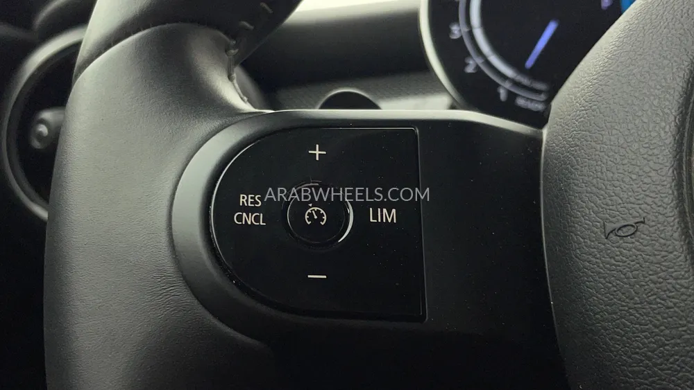 Mini Cooper 2023 for Sale in Dubai Image-44