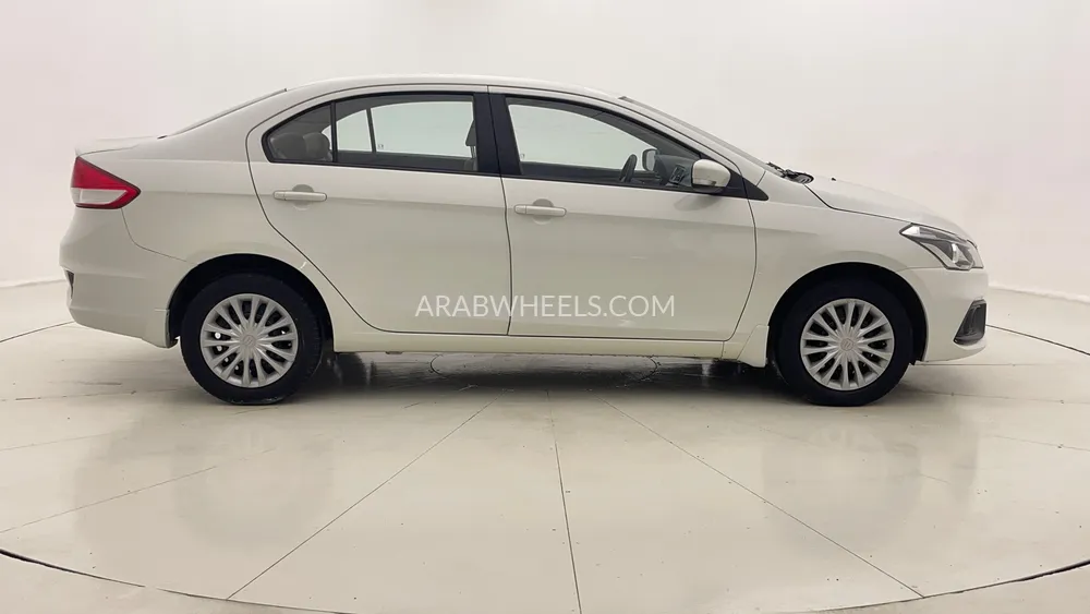 Suzuki Ciaz 2023 for Sale in Dubai Image-2