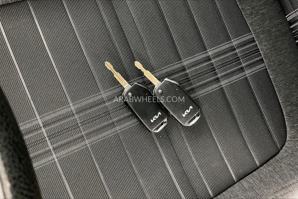 Kia Sonet 2024 for Sale in Sharjah Image-18