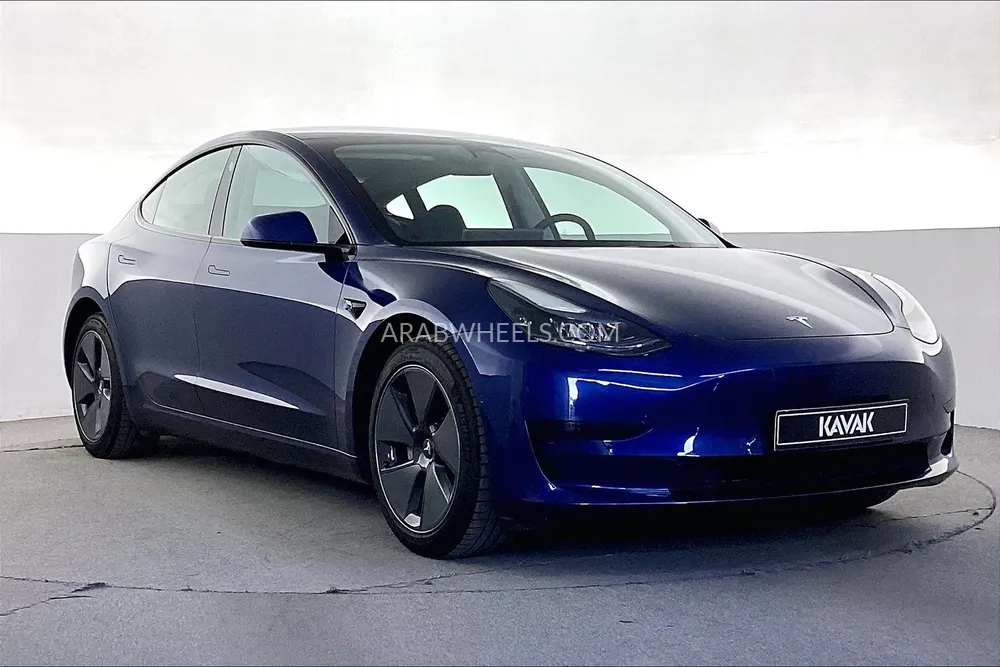 Tesla Model 3 2023 for Sale in Sharjah Image-3