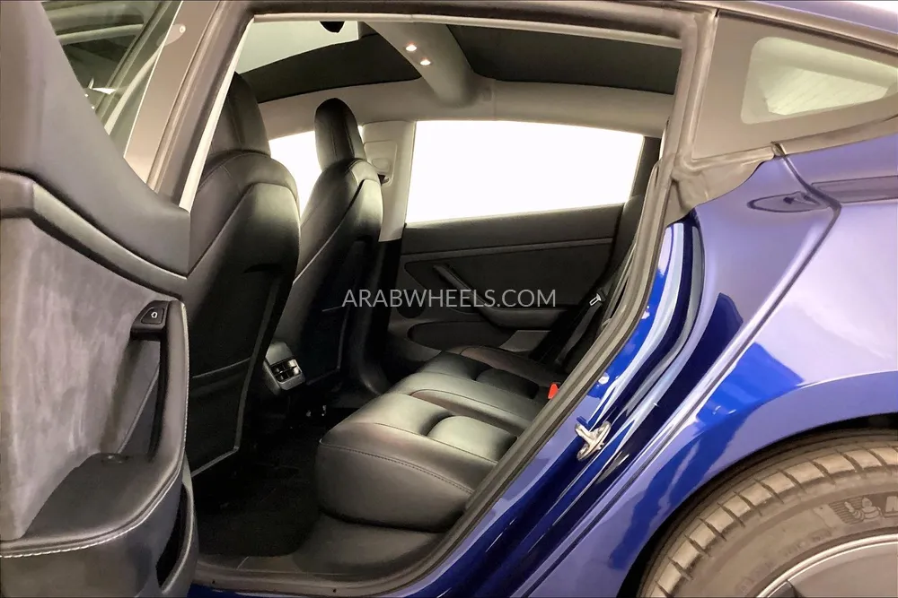Tesla Model 3 2023 for Sale in Sharjah Image-21