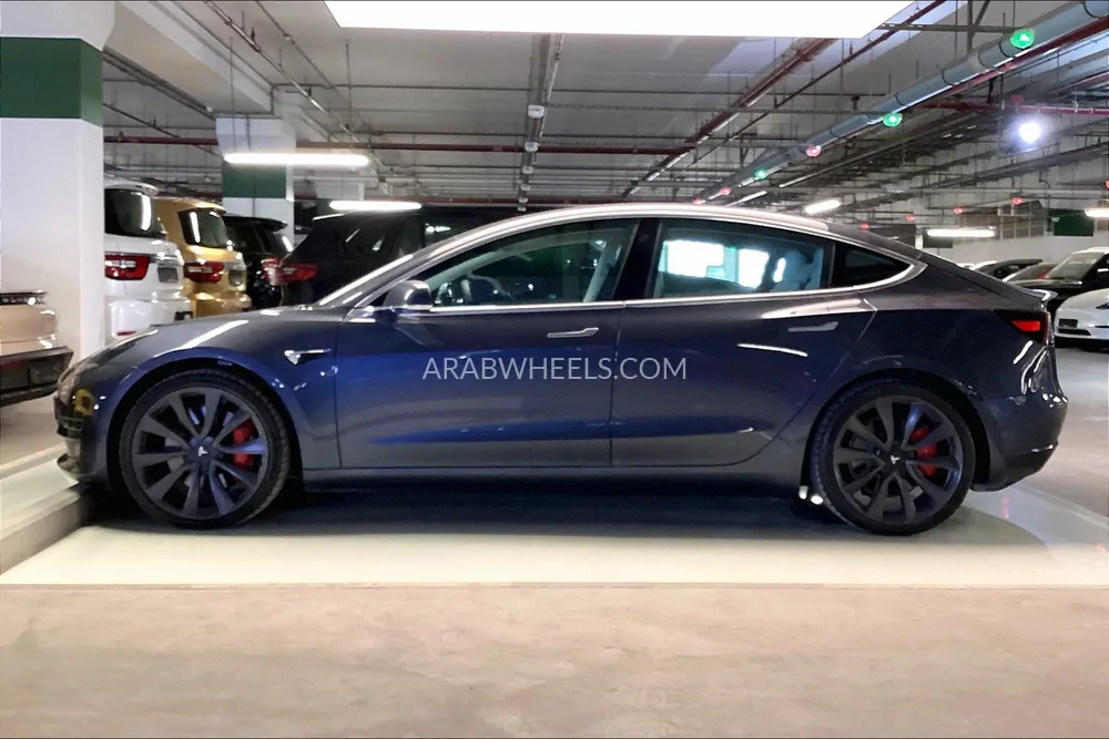 Tesla Model 3 2020 for Sale in Sharjah Image-7