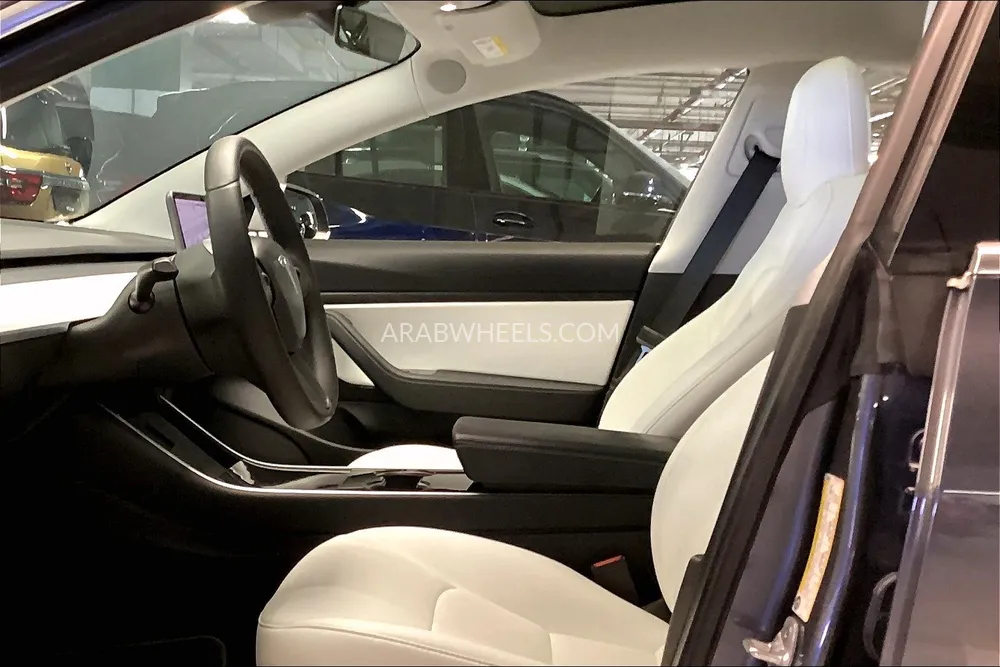Tesla Model 3 2020 for Sale in Sharjah Image-20