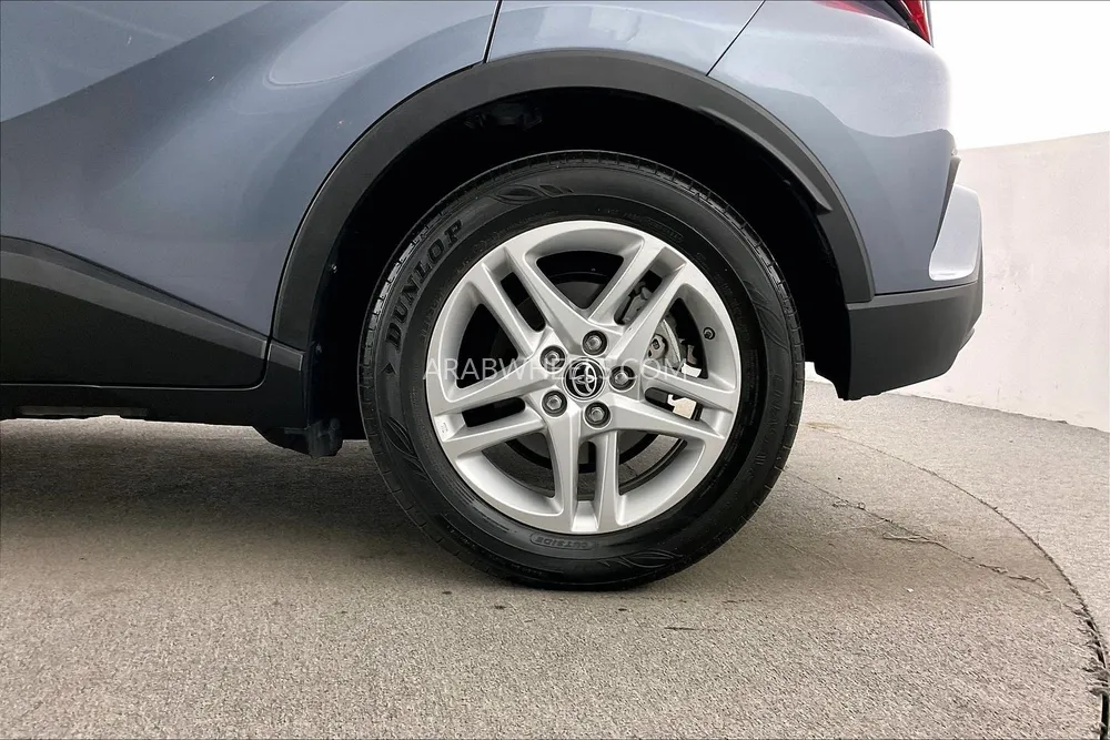 Toyota C-HR 2022 for Sale in Sharjah Image-10