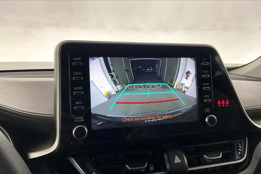 Toyota C-HR 2022 for Sale in Sharjah Image-17