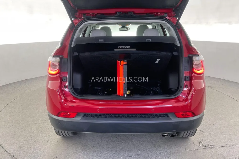 Jeep Compass 2019 for Sale in Sharjah Image-15