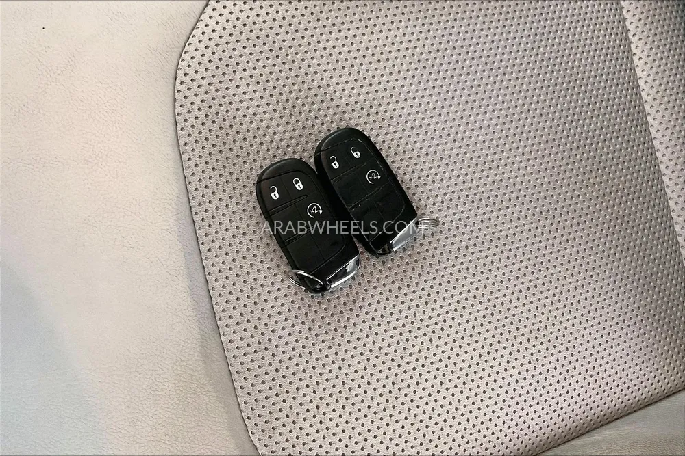 Jeep Compass 2019 for Sale in Sharjah Image-18