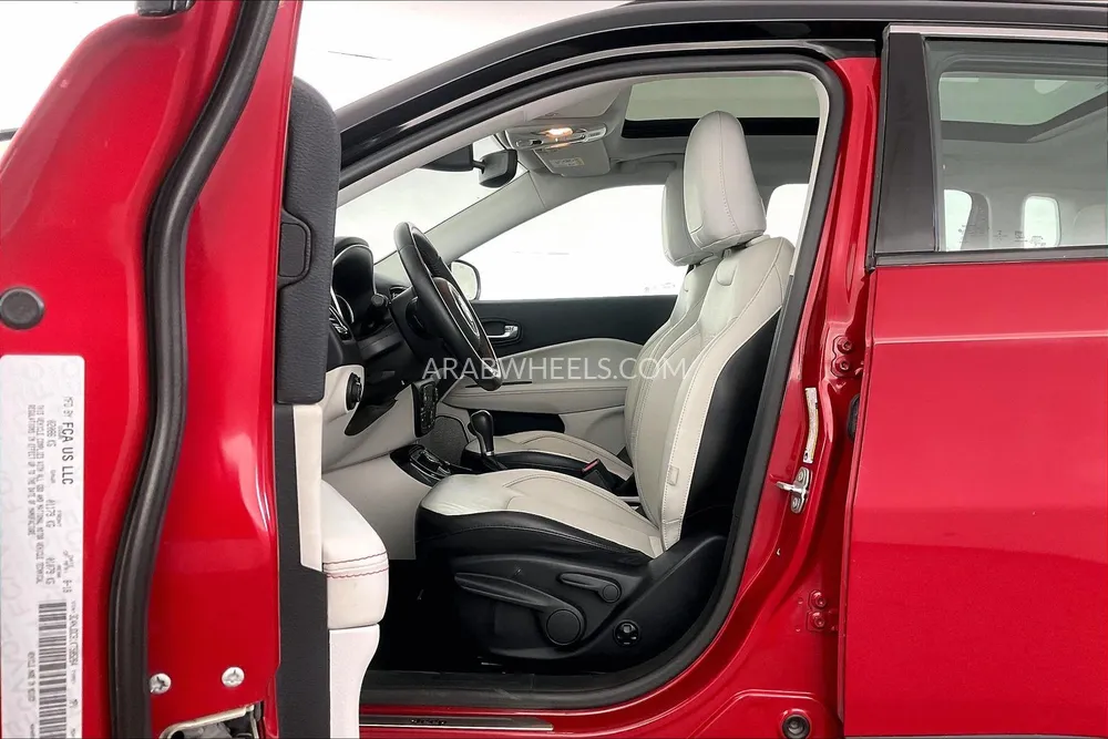Jeep Compass 2019 for Sale in Sharjah Image-25