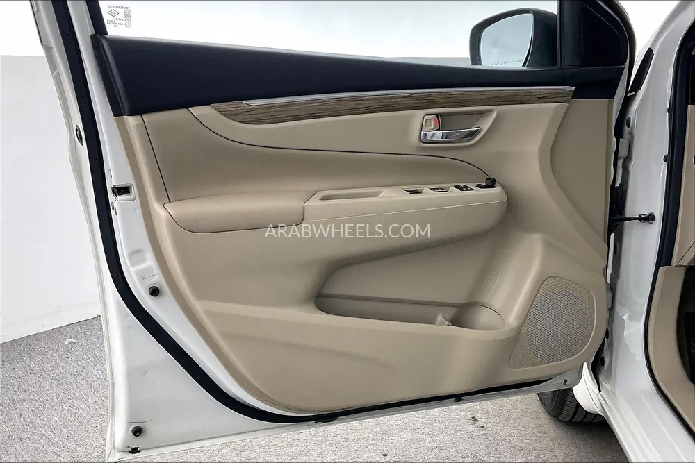 Suzuki Ciaz 2023 for Sale in Dubai Image-19