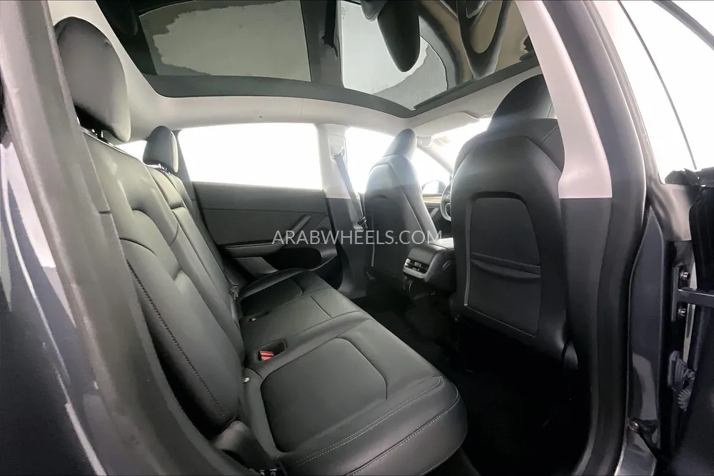 Tesla Model Y 2023 for Sale in Sharjah Image-27