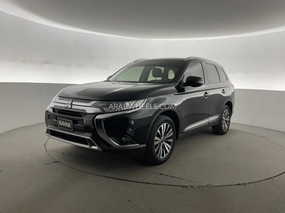 ميتسوبيشي أوتلاندر 2023 for Sale in الشارقة Image-1