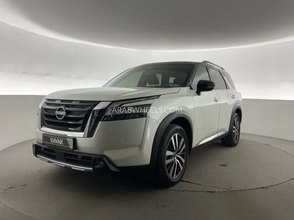 Nissan Pathfinder 2024 for Sale in Dubai Image-1