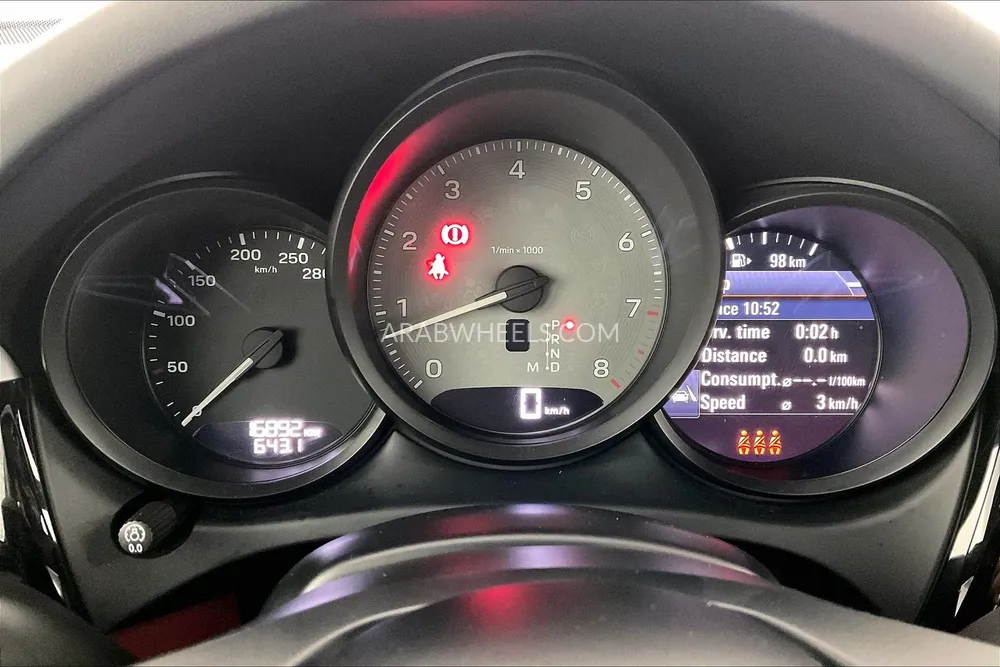 بورشه ماكان 2024 for Sale in الشارقة Image-12