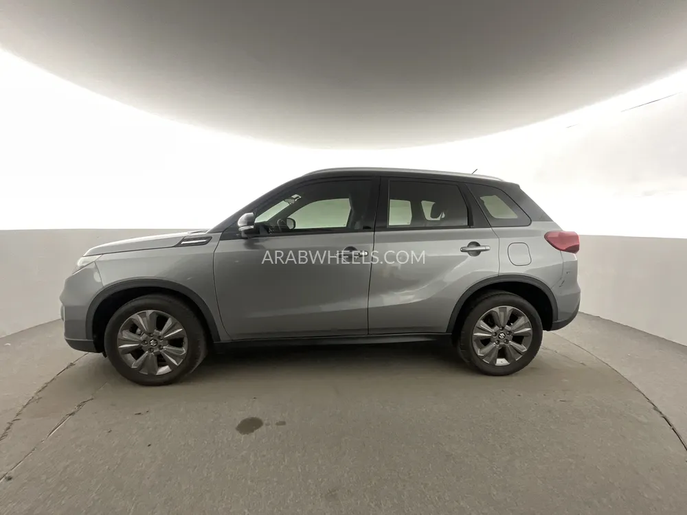 Suzuki Vitara 2021 for Sale in Sharjah Image-7