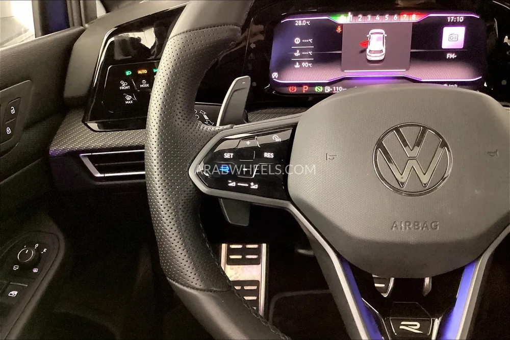 Volkswagen Golf 2024 for Sale in Sharjah Image-24