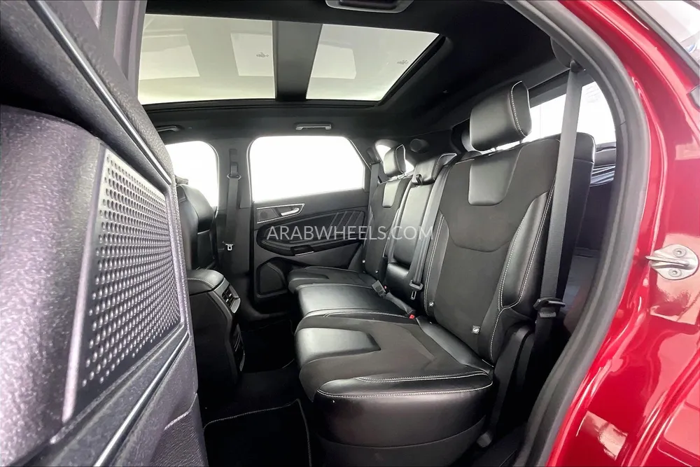 Ford Edge 2023 for Sale in Sharjah Image-13