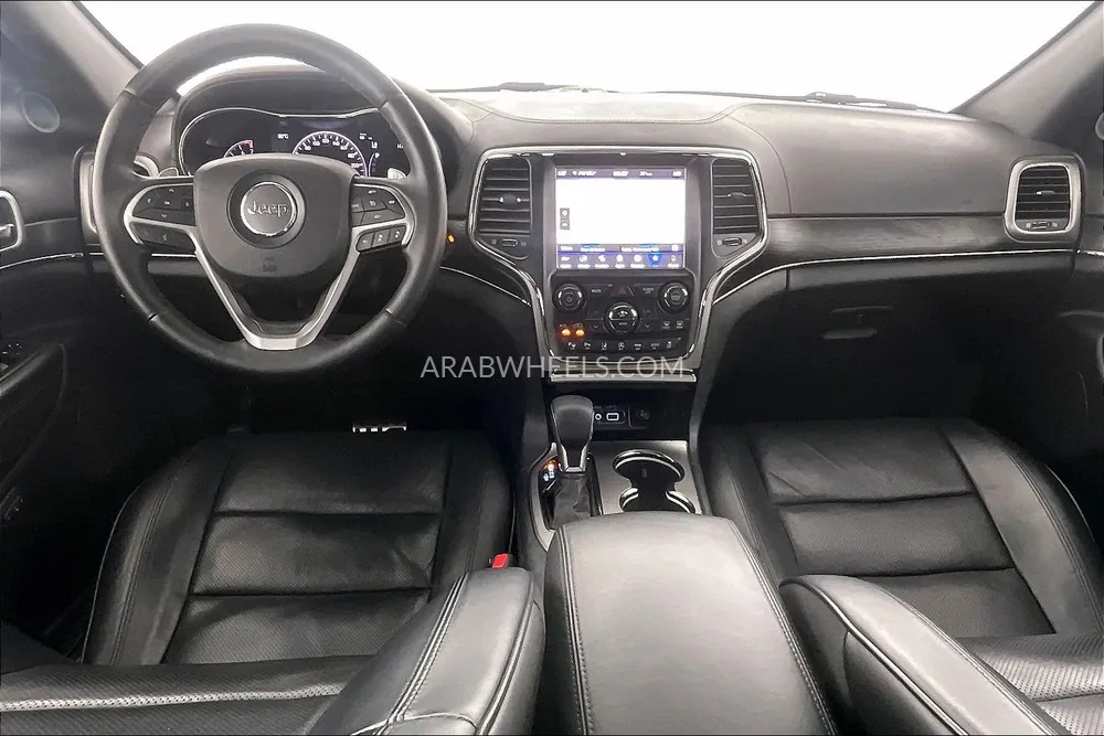 Jeep Grand Cherokee 2018 for Sale in Sharjah Image-11